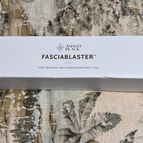Ashley Black Fasicia Blaster
New in Box - Picture 2 of 4